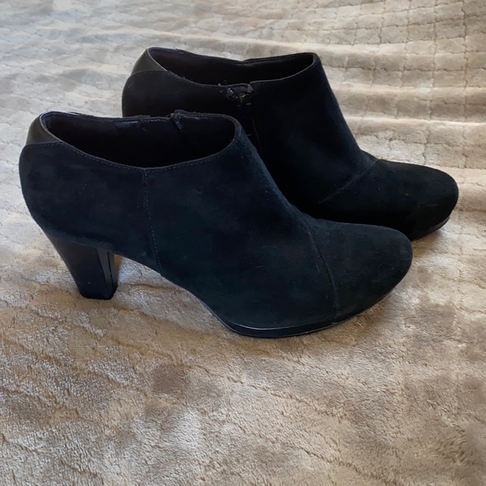 Artisan by Clarks Black Suede heeled booties